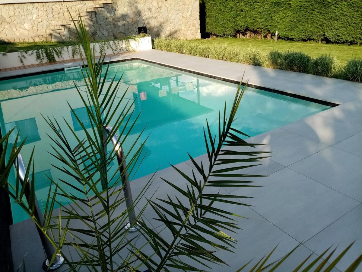 Vila Gosen Sard ภายนอก รูปภาพ