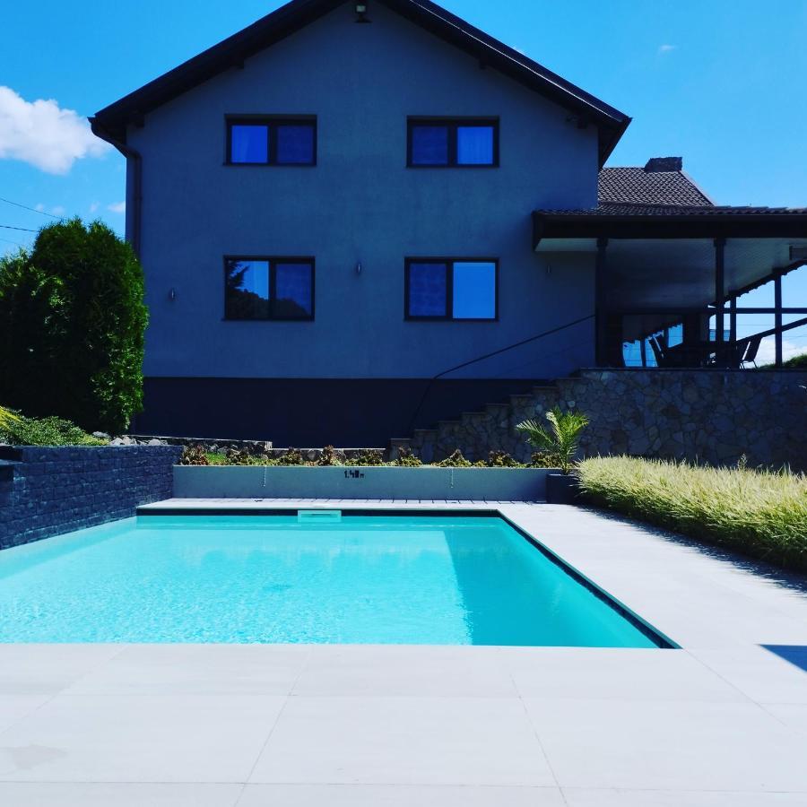 Vila Gosen Sard ภายนอก รูปภาพ